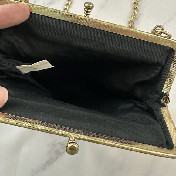 Vintage 70s Made in Japan Kisslock Frame Tapestry Bag Cream Red Floral Small - Picture 5 of 8